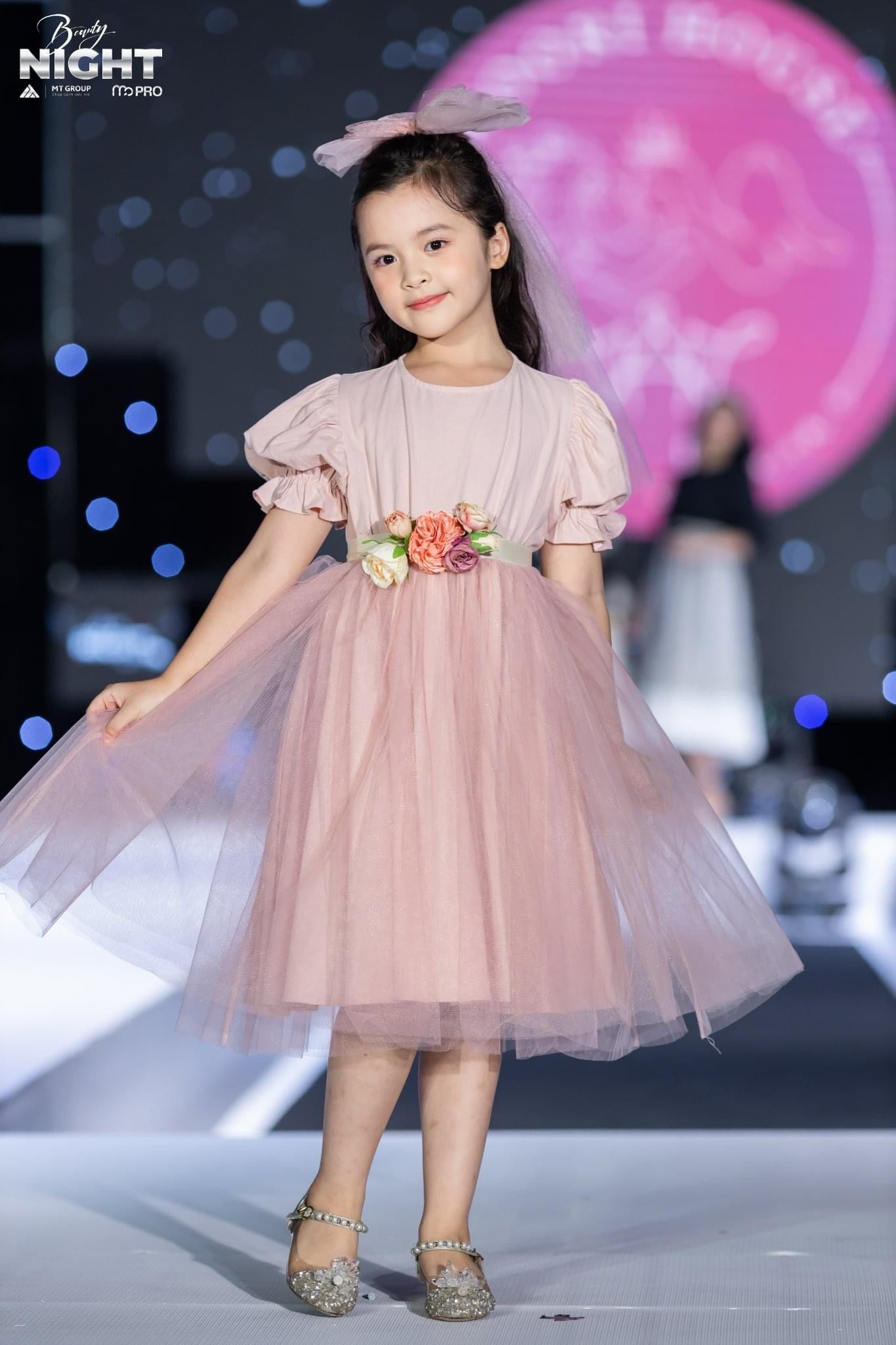 EC- Váy Mademoiselle voan bồng