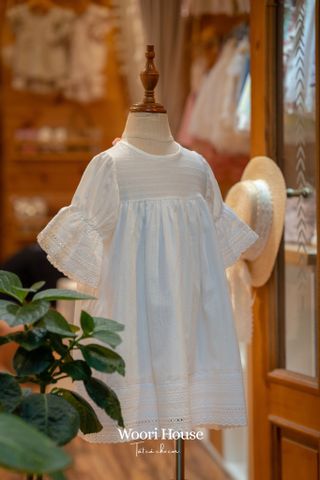 AR Váy Amabel cotton trắng nơ hồng