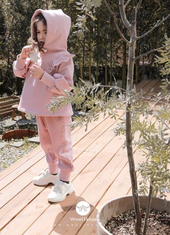 Quần nỉ Laura Jogger Special