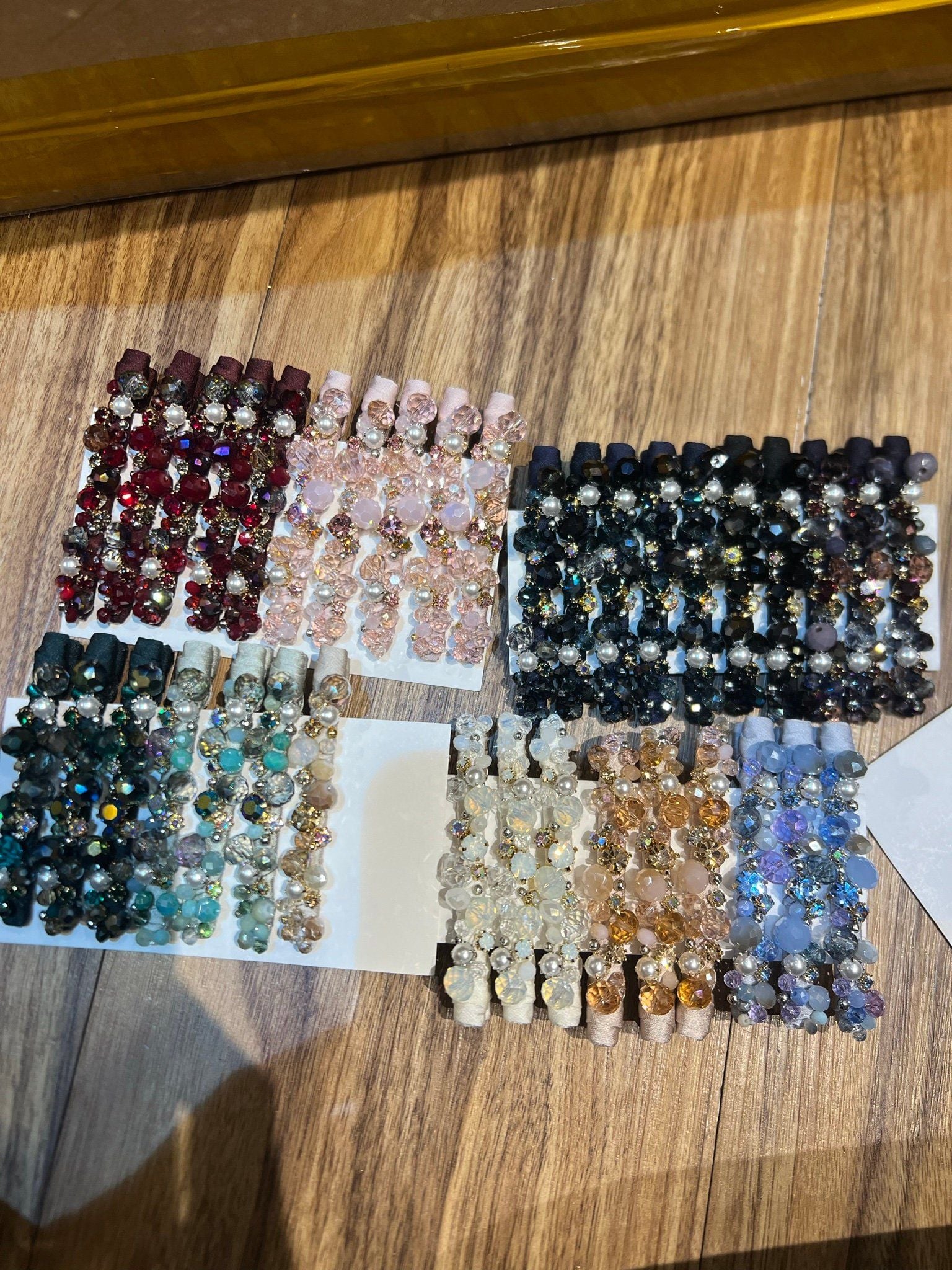 AM - Kep tóc pha lê tròn