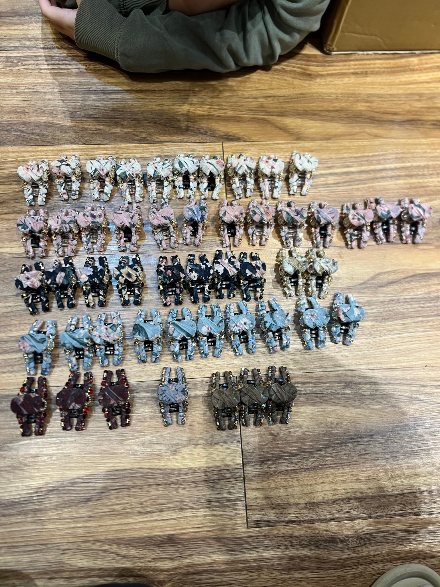 AM - Kẹp tóc nửa đầu