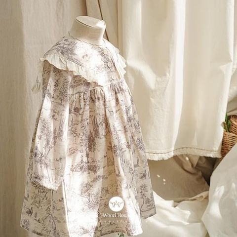 AR - Váy Unique cổ thủy thủ