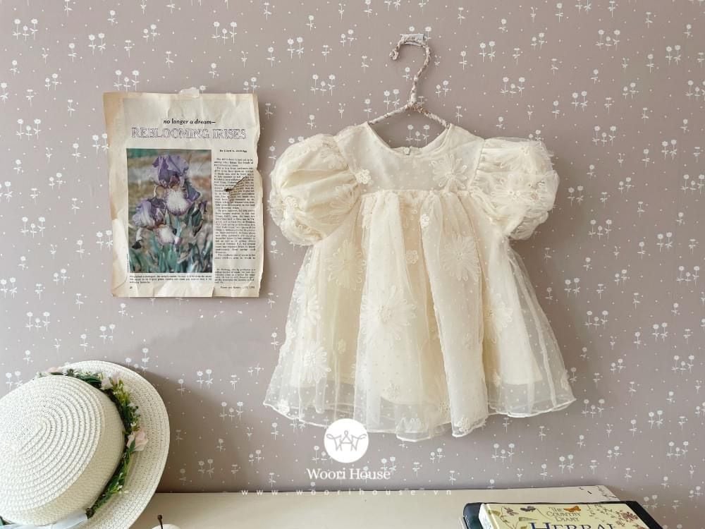 HBB Váy Iris voan hoa cúc