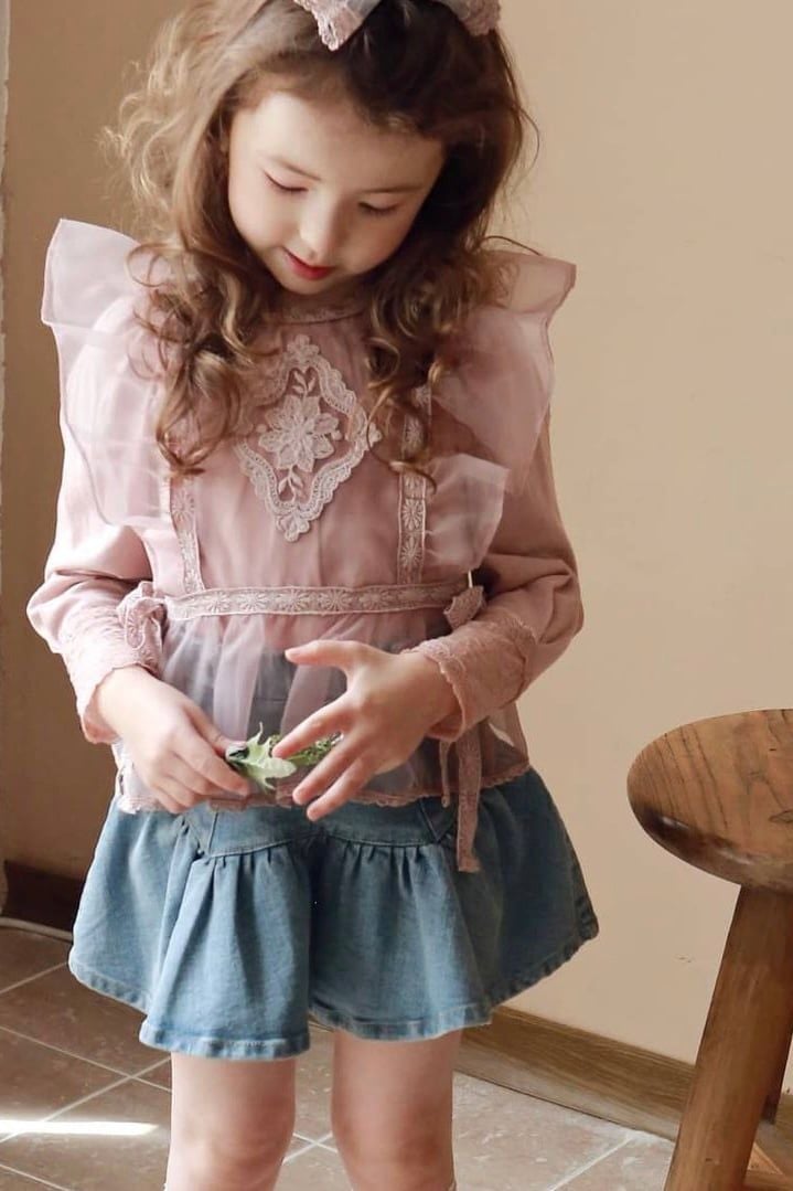 Yếm Innes gile voan bồng