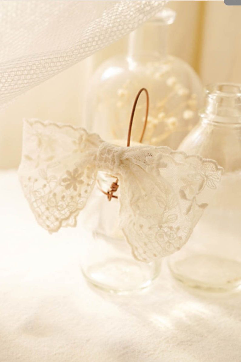 Cặp Nơ Ren Một Tầng