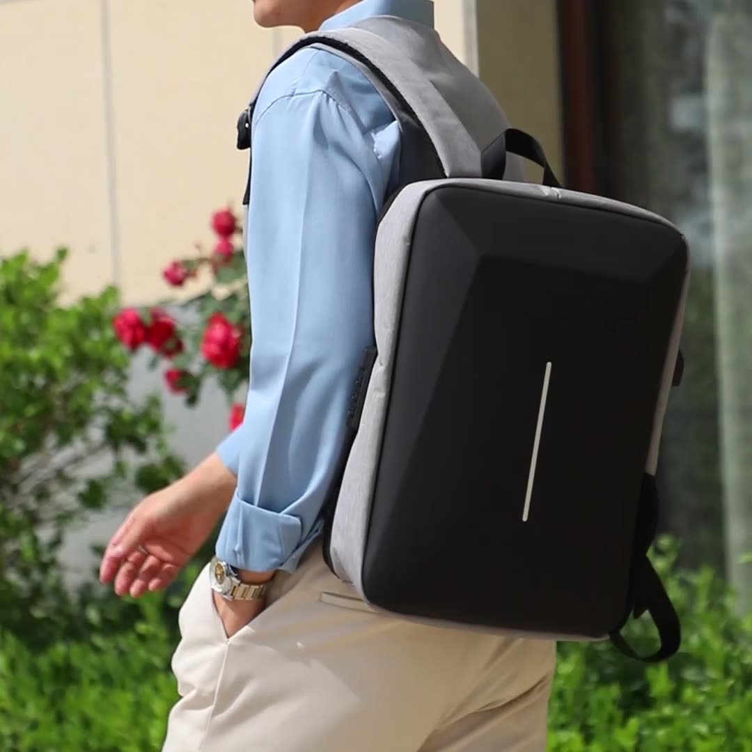 Mochila Impermeable Moto Rígida con USB: La compañera perfecta para tus aventuras - Mochila Impermeable Moto Rigida Con USB