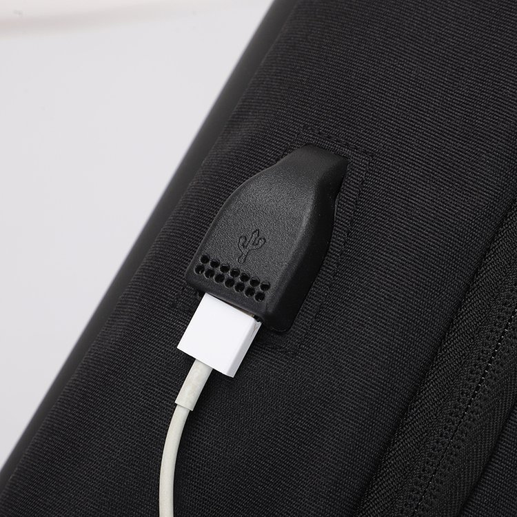Mochila Impermeable Moto Rígida con USB: La compañera perfecta para tus aventuras - Mochila Impermeable Moto Rigida Con USB