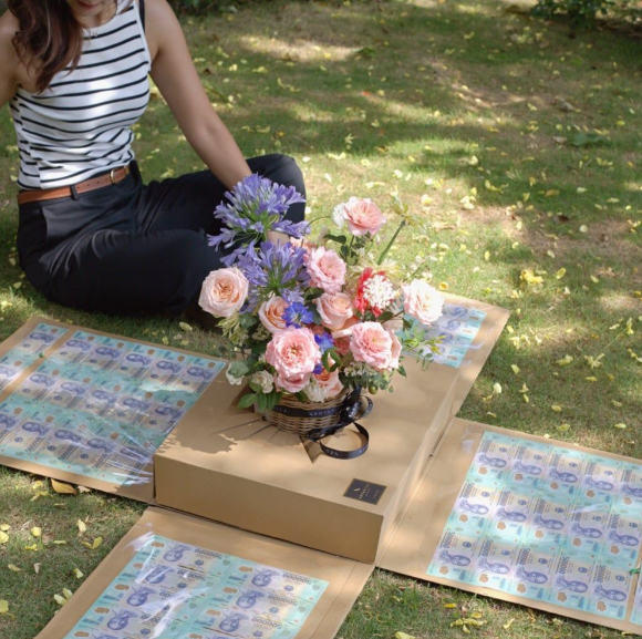  Surprise Flower Box 