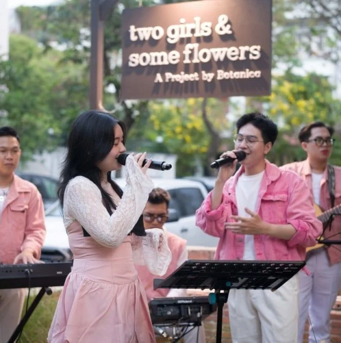  Private Garden Party 