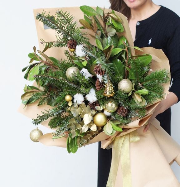  Winter Forest Christmas Bouquet 