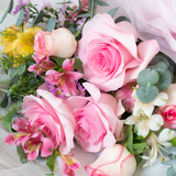  Elegance Pink Roses Bouquet - M 