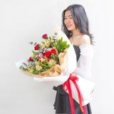  Romantic Flower Bouquet 