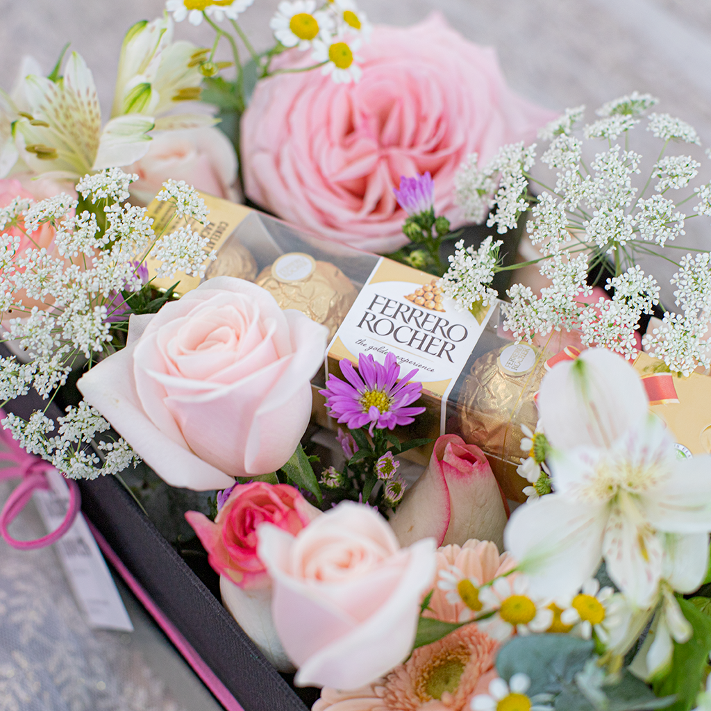  Flowers and Chocolates - Small 
