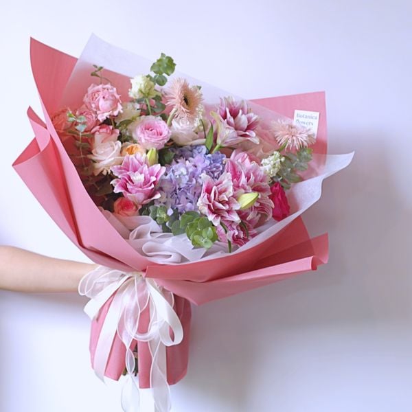  Hydrangea & Lily Bouquet 