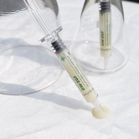 Tinh Chất Easydew DW-EGF Melatoning Oneday Ampoule Hỗ Trợ Làm Sáng Da, Cải Thiện Độ Đàn Hồi, Nếp Nhăn (1ml*7 ống)