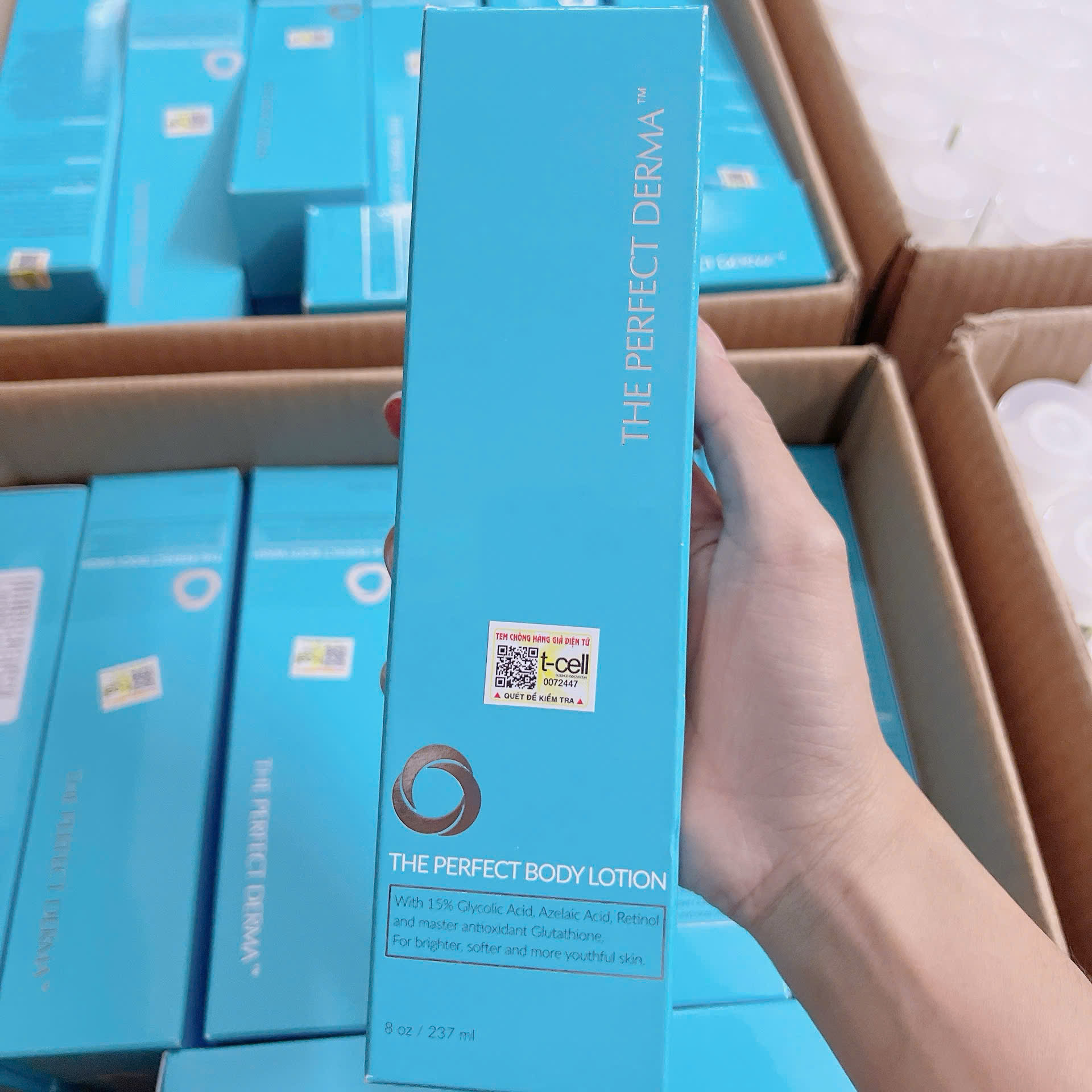 The Perfect Body Lotion 15% Glycolic Acid - Sữa Dưỡng Thể Làm Sáng Da (237ml)