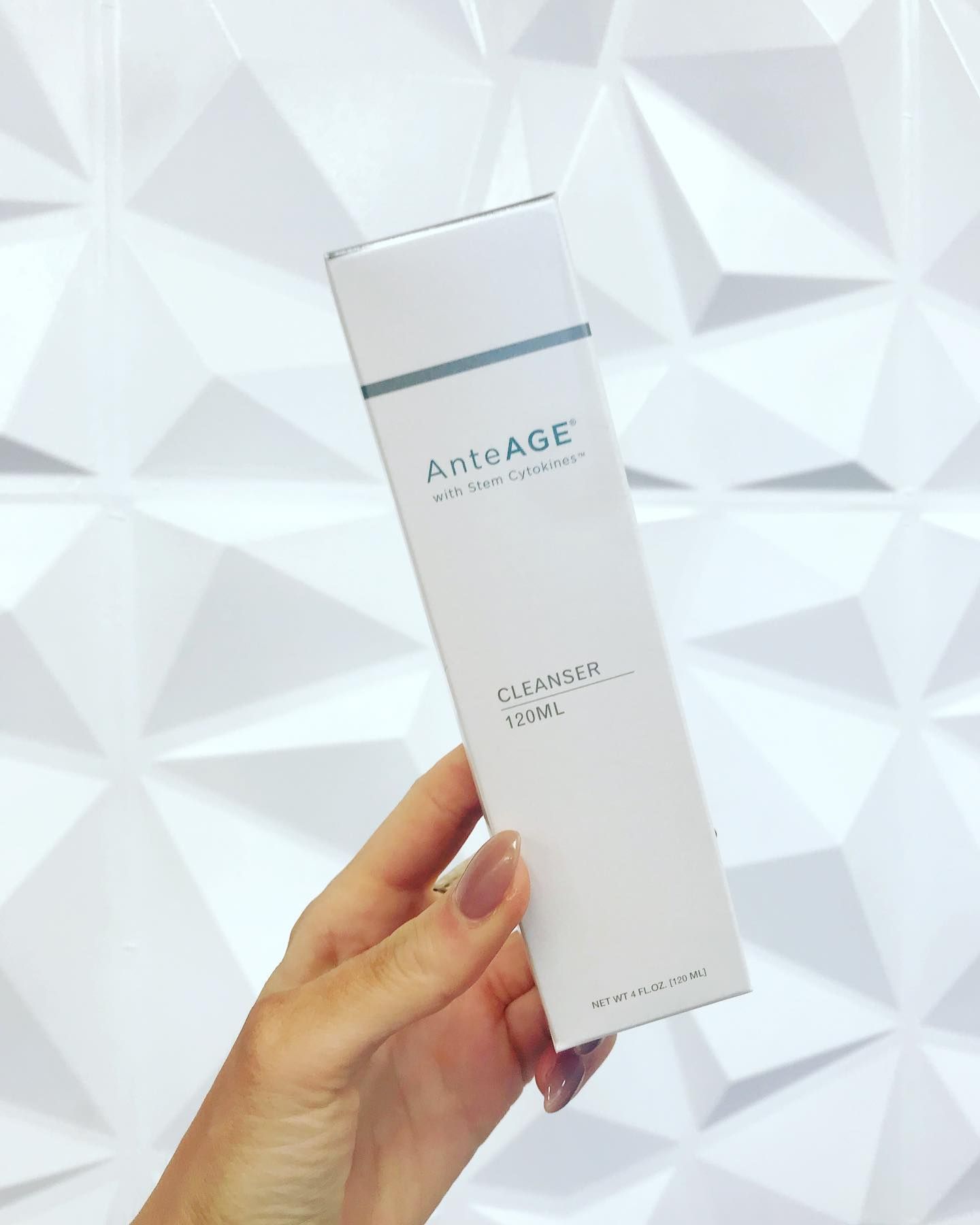 AnteAGE Cleanser - Sửa Rữa Mặt Dịu Nhẹ Dành Cho Mọi Lọi Da