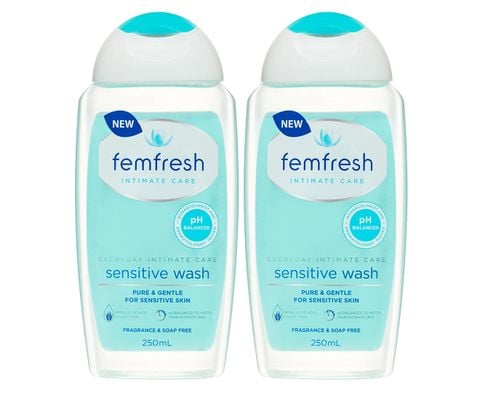 Femfresh Sensitive Wash 250ml (xanh) - Dung dịch vệ sinh cho da nhạy cảm