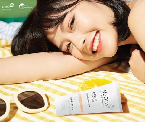Neova DNA Damage Control Everyday Facial Fluid SPF 44 - Kem Chống Nắng