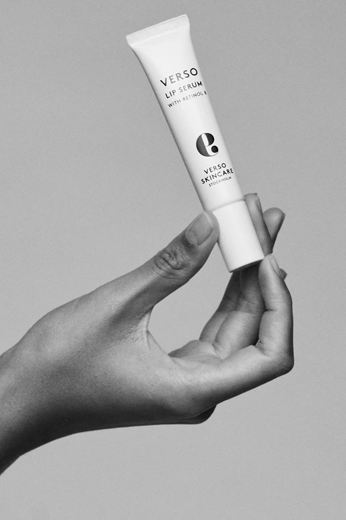 Verso Lip Serum – Serum Dưỡng Môi Retinol 8 Cấp Ẩm, Làm Mịn, Trẻ Hóa Môi Nứt Nẻ 15ml