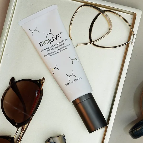 Kem Chống Nắng Sinh Học BIOJUVE Sheer Finish SPF 50+ Sunscreen 50ml