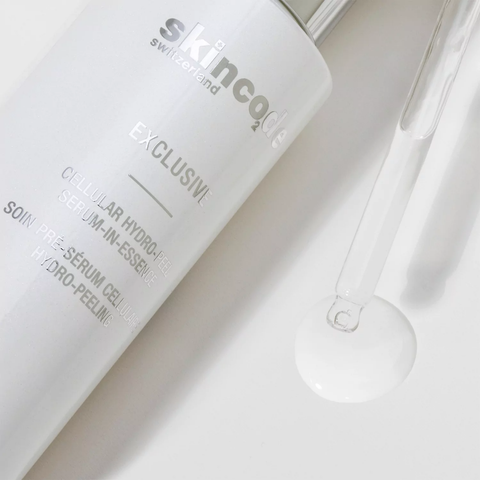 Skincode Cellular Hydro-Peel Serum-in-Essence - Tinh chất Hydro - Peel cơ chế 2 trong 1, chuyển hóa tế bào thay mới làn da.