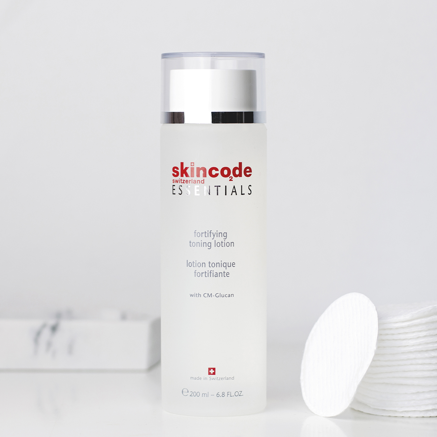 Skincode Fortifying Toning Lotion - Toner cân bằng, tinh khiết da & se khít lỗ chân lông
