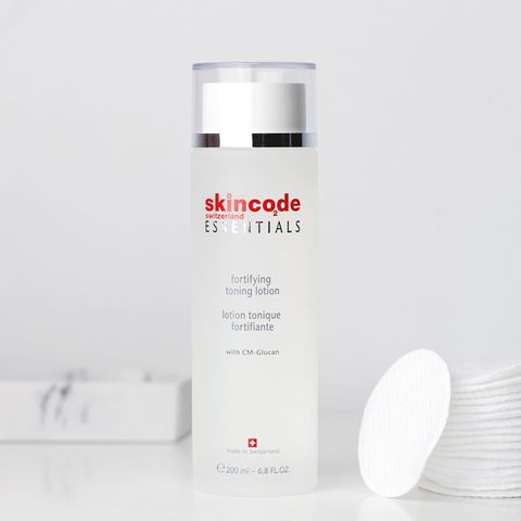 Skincode Fortifying Toning Lotion - Toner cân bằng, tinh khiết da & se khít lỗ chân lông