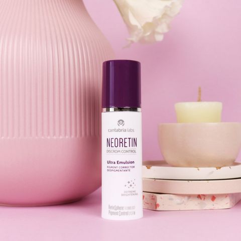 Nhũ tương Neoretin Discrom Control Ultra Emulsion chống lão hoá, cải thiện sắc tố da 30ml