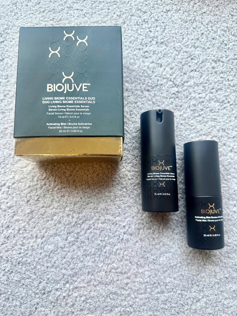 BIOJUVE Living Biome Essentials Duo – Bộ đôi điều chỉnh hệ vi sinh & tăng cường lợi khuẩn trên da