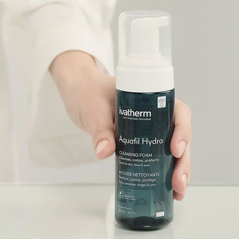 Sữa rửa mặt dạng bọt Ivatherm Aquafil Hydra Cleansing Foam dành cho da khô, nhạy cảm 160ml