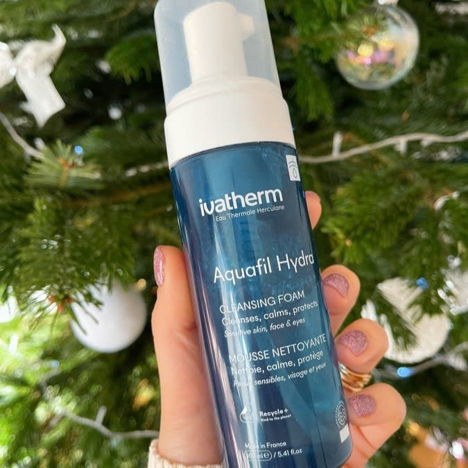 Sữa rửa mặt dạng bọt Ivatherm Aquafil Hydra Cleansing Foam dành cho da khô, nhạy cảm 160ml
