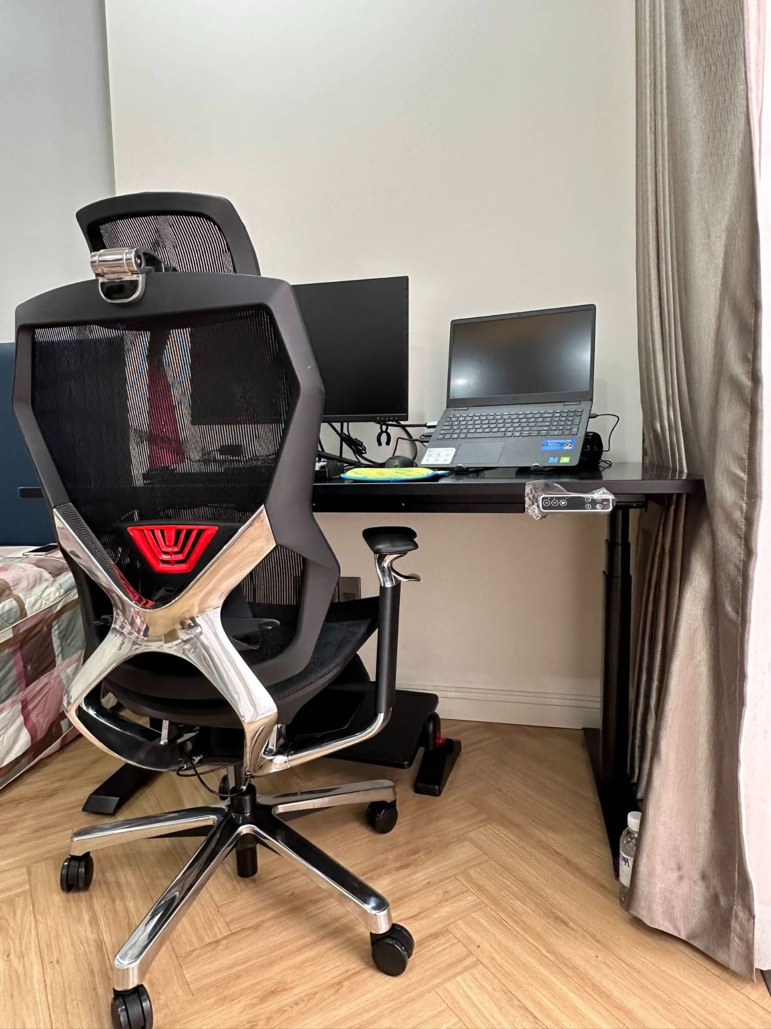  Ghế Công Thái Học Ergonomic X-Men Xeno - Màu Đen (Có kê chân) 