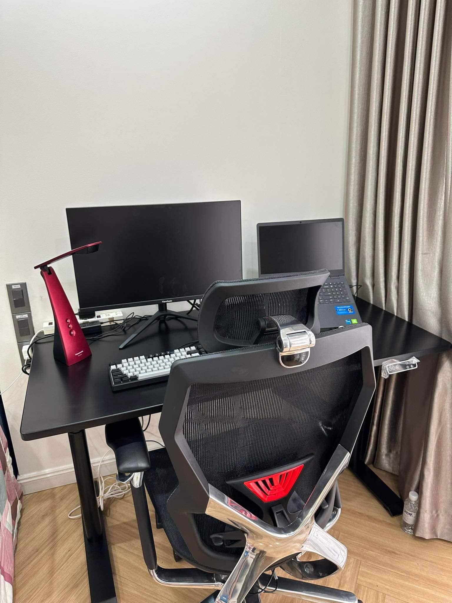  Ghế Công Thái Học Ergonomic X-Men Xeno - Màu Đen (Có kê chân) 
