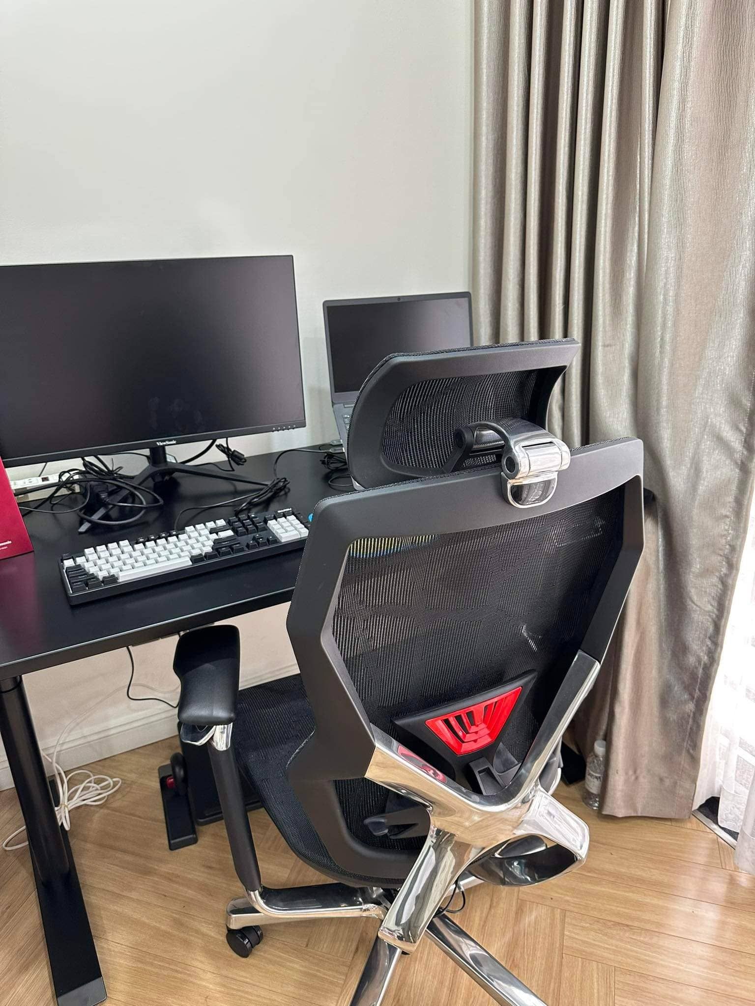  Ghế Công Thái Học Ergonomic X-Men Xeno - Màu Đen (Có kê chân) 