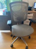  [SOLD - Hàng trưng bày thanh lý] Ghế Ergonomic Công Thái Học Ivino Xám  - Tay cầm 5D 
