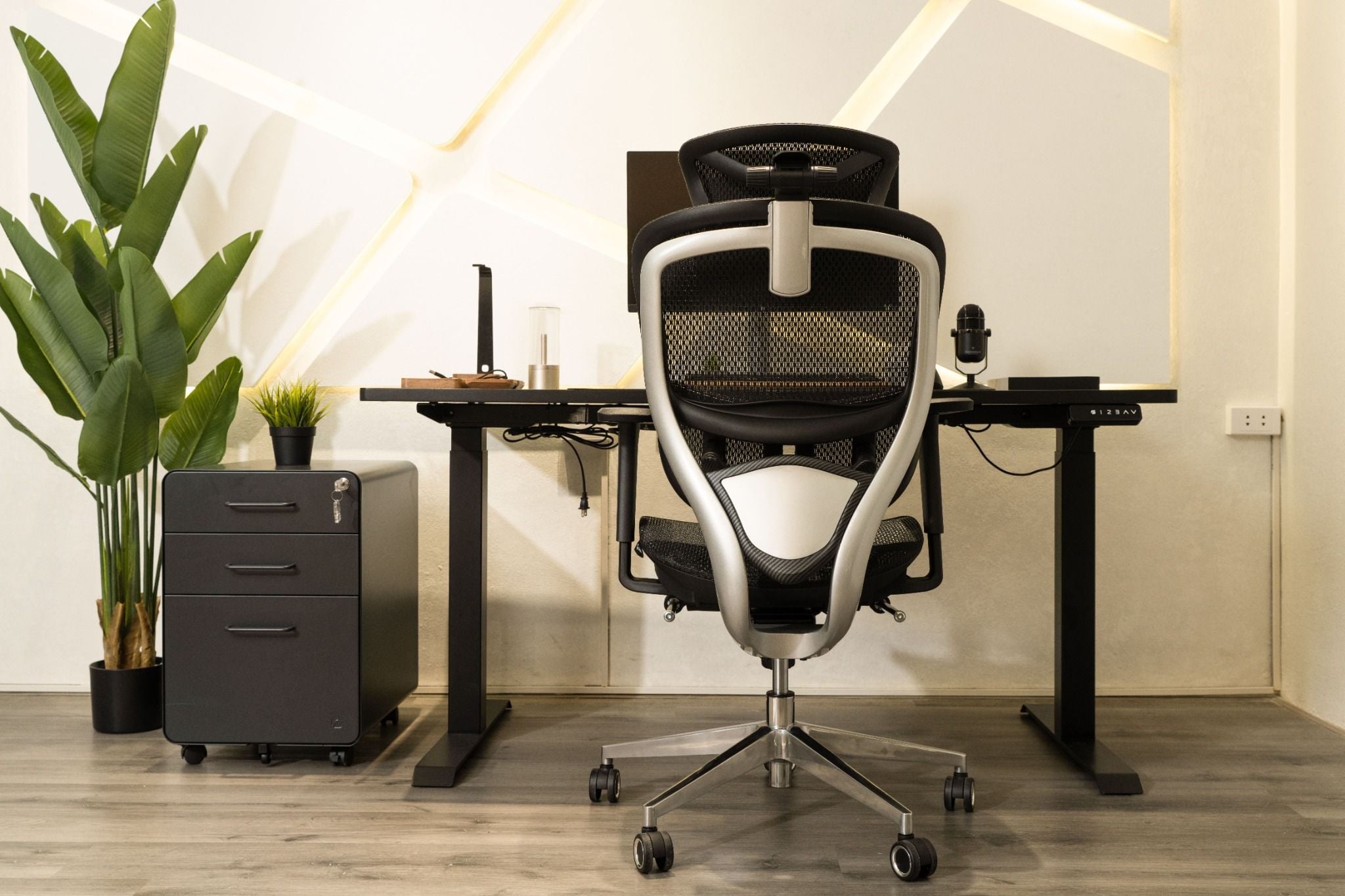  Ghế Công Thái Học Gami Crom bản Lưng Carbon (tùy chọn gắn thêm gác chân) 