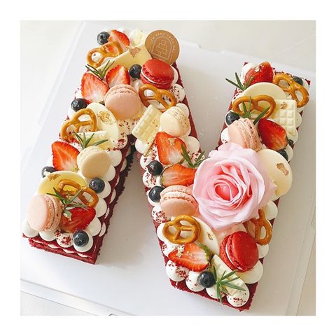 LETTER CAKE