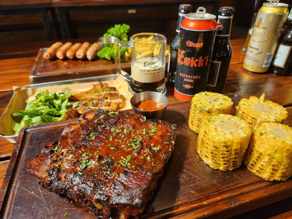 Sườn Tảng Nướng Chậm Kiểu Texas - Sốt BBQ (500Gr/Gói)