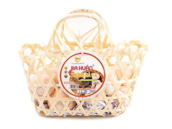 Trứng gà ta Ba Huân giỏ 12