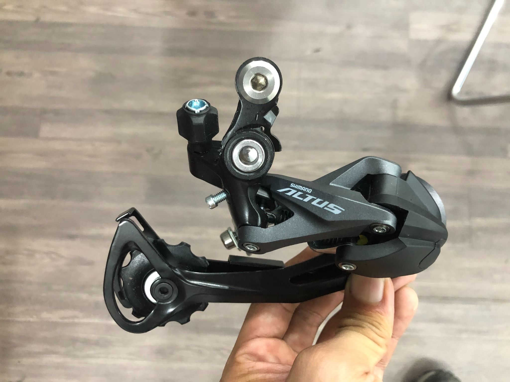  Cùi đề Shimano Altus M2000 9 speed 