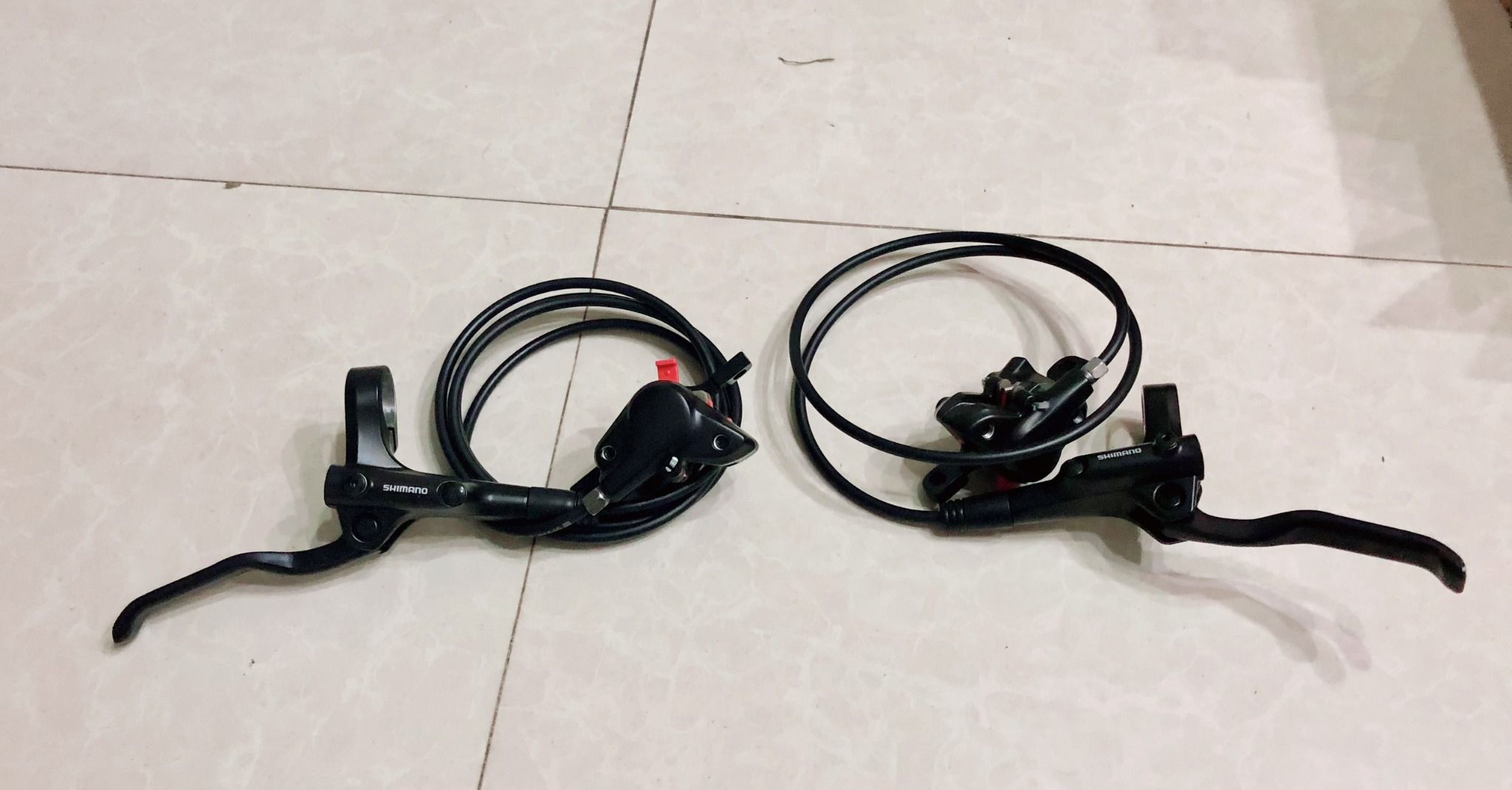  Phanh dầu Shimano MT200 