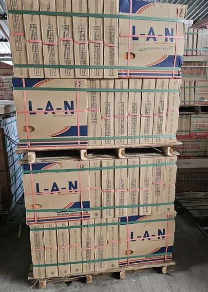  40*40 men gỗ th9v/1.44m trung nguyên loại 1 lan406 