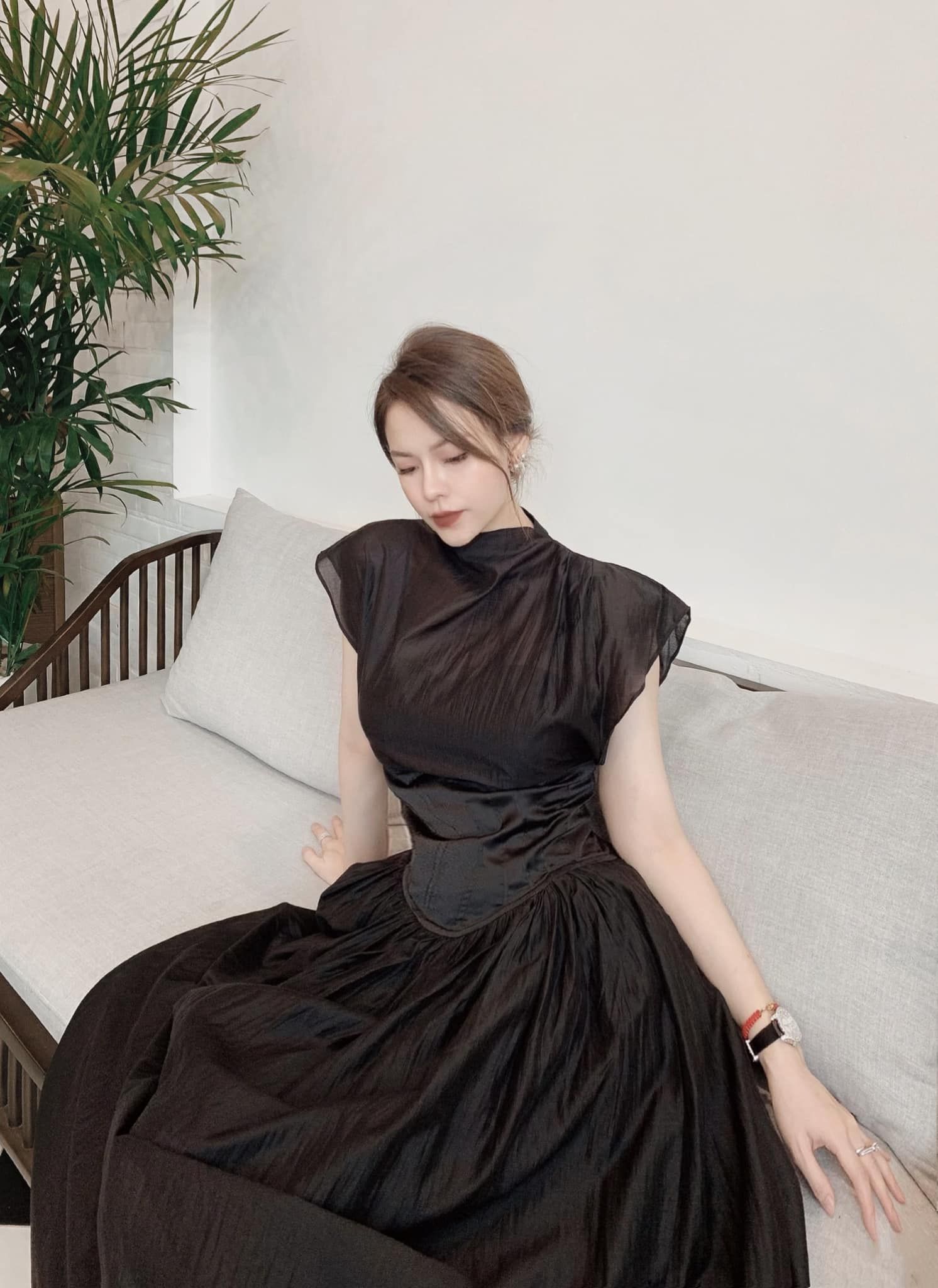 Đầm corset hồng cúp ngực phối lưới eo sang chảnh  LaKing House