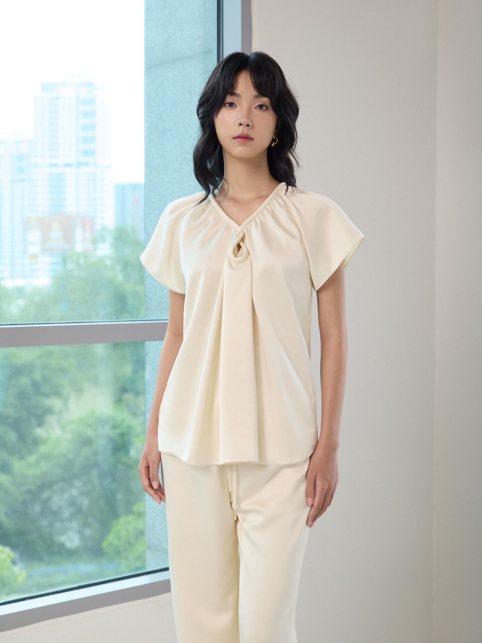  Áo lụa cổ xoắn Mauve Silk Twist top 