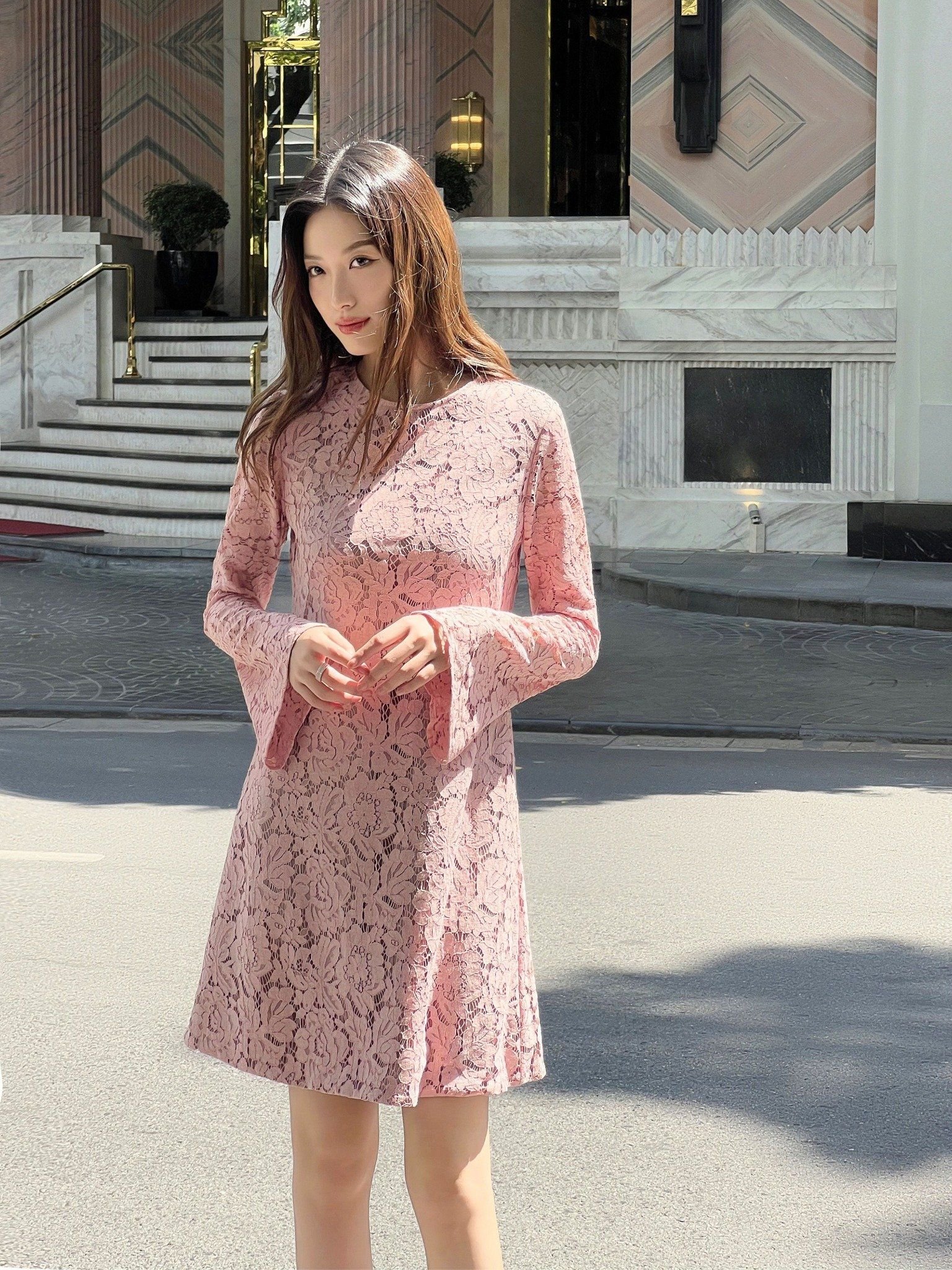  Đầm ren tay loe Mauve Flared Lace dress 