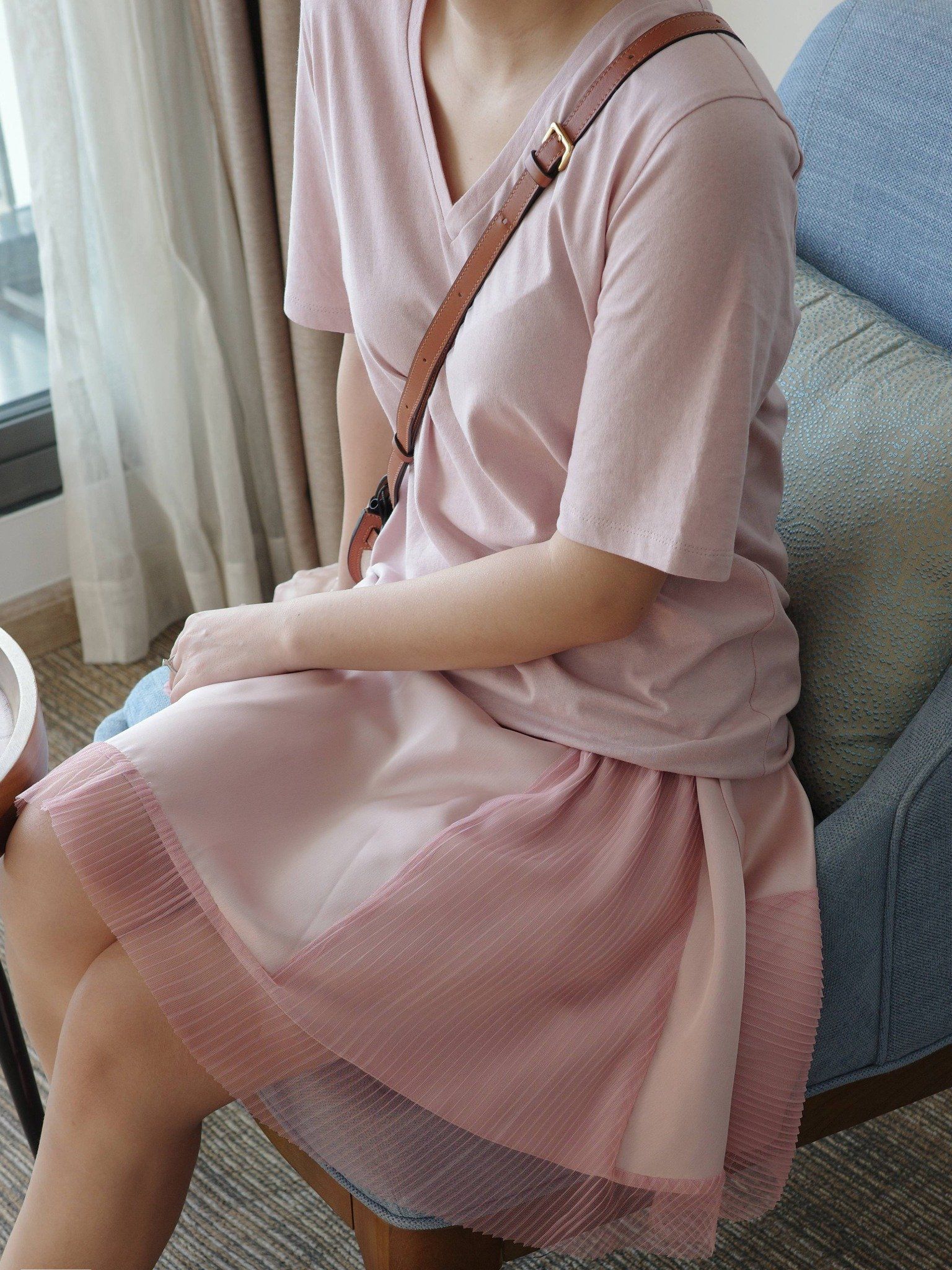  Áo phông cổ tim | Mauve V neck tee 