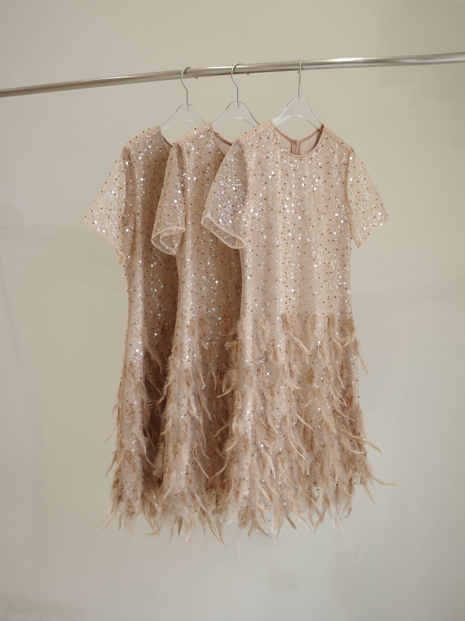  Đầm đính kết lông vũ và hạt | Mauve Mocha dress 