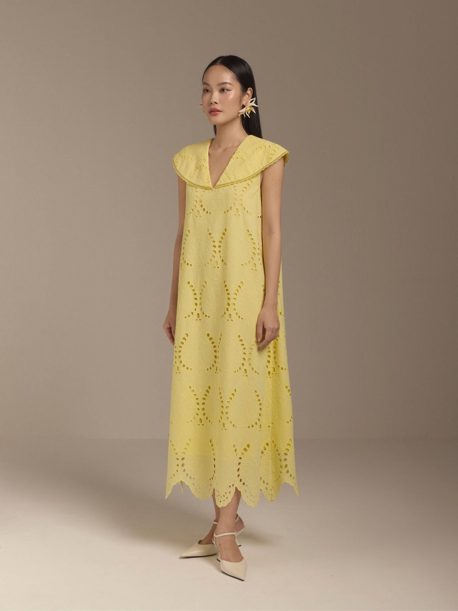  Đầm cotton thêu cổ lá sen Mauve Lotus leaf collar dress 