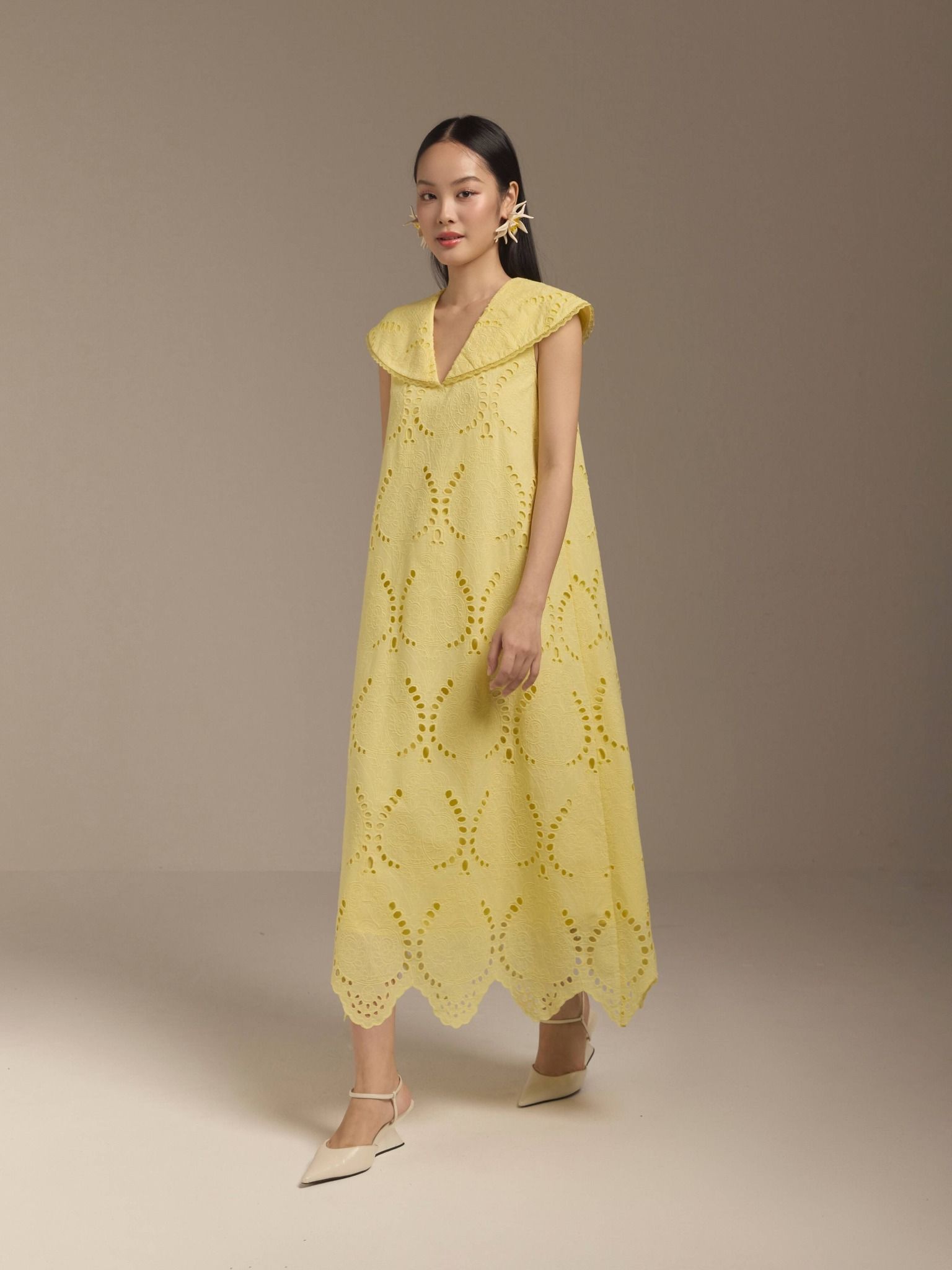  Đầm cotton thêu cổ lá sen Mauve Lotus leaf collar dress 